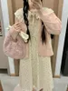 이브닝 가방 램비어 작은 플러시 겨드랑이 여성을위한 2023 트렌드 겨울 한국 패션 보우 디자인 어깨 가방 레이디 핸드백