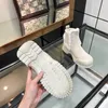 Ünlü Tasarımcı Ayakkabı Podyum Modeli Klasik Konforlu Kabartmalı Deri Etiket Sert giyinen deri dış taban Yüksek Merhametli İnek Süet Yards 35-41