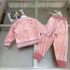 Crianças Coats Kids Rouses Roupos Crianças Roupas Adorável Material de veludo rosa Material de bebê Jaqueta de menino Tamanho 110-160 Casaco e calças com zíper