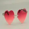 2019 -Säljande hjärtformad snidade solglasögon mode high-end diamantserie naturliga blandade hornarmsolglasögon 8300686-a size284g