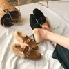 Flops Woman Slifors Sandals Summer Fox Fur Slides Muli Black Scarpe per donne Loafer 2018 Calzature per la casa Spring Outdoor Block Heel