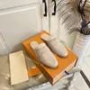 Designer Slippers Capri Loafers Femmes Mlues Plat Mule Loafer Platform Mules Guneine Cuir Chaussures Rubber Sole 35-42