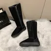 Femmes d'hiver Chelsea Bottes de neige Chaussures décontractées Marque Frourure courte en peluche chaude Midcalf appartements Femme en daim botas 231221