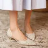 Платье обуви модные женщины Crystal 2023 Старший дизайнерский бренд жемчужный высокие каблуки
