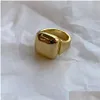 Bandringen Glanzende vierkante ring Mode Verguld Persoonlijkheid Licht Luxe Temperament Metaal Koude stijl Eenvoudige sieraden voor mannen en vrouwen Dh3Um