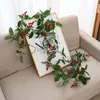 Dekorativa blommor 1.8m konstgjorda Holly lämnar röda bär Vine Christmas Rattan Diy Garland Xmas Tree Hängande ornament Heminredning