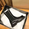 Stivali 2020 Luxury Chelsea Boots Women Platform Ladies Boots Scarpe invernali grosse Stivali caviglie corti Designer di marchi spessi PU Leather