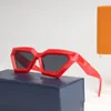 Designer zonnebril voor mannen Vintage Luxe zonnebrillen Tinten Trendy Beach UV Bescherming Heren Polariseerde zonnebril Sport Travel Party Uniek beroemde FA054