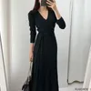 Robes décontractées 2023 Hiver Spring Basic Wear Women Fashion Free Style Design Bo Spiet à lacets A Line V Neck Bandage Long Maxi Tricot