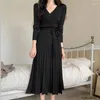 Robes décontractées 2023 Hiver Spring Basic Wear Women Fashion Free Style Design Bo Spiet à lacets A Line V Neck Bandage Long Maxi Tricot