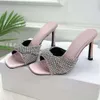 Kvinnliga sandaler designer stil tofflor kvinnor sommar crepe satin mule crystal mesh som öppnar tå stilett häl rhinestones glider sandaler 9 cm designer kväll