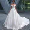 Off Shoulder Lace Appliques A-Line Wedding Dresses Bridal Gowns Princess Custom Made Long Robe De Mariage White Garden Ladies Wedding Gown