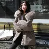 Vestes pour femmes Corée Nouvelle couche de coton en peluche pour les femmes avec motif à carreaux rétro et col de fourrure pour la chaleur. Colon d'hiver pour femmes J231222
