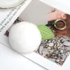 Luxo Rabbit Fur Fluffy Ball Pompom Cherry Diy Keychain for Women Designer Jóias Acessórias de Bolsa Charm Presente para seu volume 231222