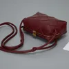 Mignon petit sac carré, sac de tofu, créateur célèbre, sélection de couleurs de bonbons classiques, sac à main à la mode et populaire et polyvalent tissé pour téléphone et sac de cartes