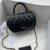 2024 24C Lady Designer Handheld Flap Bag Tote Quilted Diamond Lattice Lambskin Leather Gold Hardware Matelasse Chain 22x14cm Luxury Purse Cross Body Shoul Handb