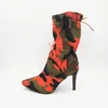 Stivali a medio vitello a punta della moda per donne stampaggio mimetico stampato a spillo da donna scarpe da donna con tacchi alti botas mujer 231221