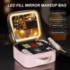 SMART LED Makeup Bag With Mirror Lights Travel Påsar Stor kapacitet Professionell kosmetisk fodral för Women Beauty Kit 231222