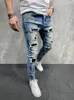 Blå tät montering av män jeans färgglada elastiska smala passform knäckta oroliga veckade knäplåster denim pants varumärke casual byxa mäns 231222