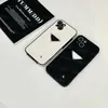 Caso de teléfono de la marca de diseño 12 Pro 13Promax 14 más el lado minimalista de cuero premium con letras de cubierta de teléfono celular de nicho blanco negro