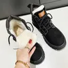 2023 Дизайнерские роскошные женщины Martin Angle Boots Женские осенние зима 100% кожаная шерсть холодная защита вязаная туфли Lady Platform Толкое дно ботинки 40