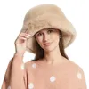 Berets Style meisjes Luxe bont emmer hoed dames nep winter warme oorbescherming bommenwerper