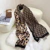 Große gedruckte Bufanda Frauen Kaschmirschal Winter Wram Leopard Hijab Dicke Pashmina Schals Lady Wraps Decke Quaste Echarpe225b