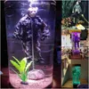 Dekorativa föremål Figurer Jason Voorhees Collector Water Lamp Friday den 13: e del 6 Bor Horror Figurine Halloween Souvenir Nig Dhllg