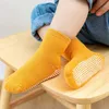 6 pares de calcetines antideslizantes en blanco para niños para niños y niñas, accesorios de algodón antideslizantes para bebés de 1 a 7 años 231225