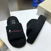 Slippers Room Женские женские шерстяные тапочки скользят леопардовый зимний мех пушистые пушистые теплые города Париж Сандалии Удобные пушистые девчонку шлепа