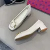 Designer Chunky klackar för kvinnor Mid-heel Metallic Crystal Empelled Party Wedding Glitter Party Shoes Bekväma smala passformar som inte glider skor