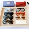 Nya modedesigner Glasögon Top Look Luxury Trendy Rectangle Solglasögon för kvinnor män vintage fyrkantiga nyanser tjocka ram naken sunnies unisex solglasögon med box fdh