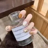 False Nails 신선한 꽃 인공 INS 전문 네일 아트 살롱 공급을위한 트렌디 한 여성