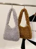 Solid Color Faux Lamb Wool Women's Shoulder Bag Vintage Soft Plush Ladies Underarm Bags Fake File Fluffy Tote Handväskor 231221