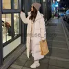 Women's Down Parkas 2023冬のパッド入りコットンコート女性新しい韓国語バージョンルーズロング膝の長さの女性の風の防風ウォームダウンジャケットアウターJ231222