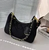 2005 Reissue Nylon Designer Shoulder Bag Quality Handbag Designer Sells Women's Leant Luxury Chain Bag Tygväskor