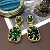 Boucles d'oreilles de collier Ensemble en gros de la lave verte émeraude en gros Ensemble floral sculpté brumeux.