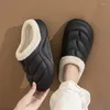 Slippers Winter Home Coton for Men Eva Shoe étanche à l'intérieur de l'intérieur Portez bien simple style mode couple Slipper Chaude peluche