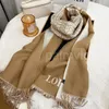 Designer de preços no atacado Lowewe Scarf Star Star Jacquard Pickerboard Autumn e Winter Temperment Warm Tassel Tassel Cashmere Scarf Rowe Shawl Loe Sconhef 180*60cm