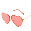 Sonnenbrille Liebe Herz Form Frauen Sonnenbrillen Korean Mode Randless Metal Bein Outdoor Colon Color für Frauen