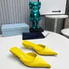 Nouvelles femmes Designer pompes les pantoufles épaisses Point de sandal Toe 4cm High Blocky Talon Talan de mariée Chaussures robes de soirée Chaussures de créateurs de luxe pour femmes Chaussures d'usine avec boîte