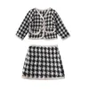 Autumn Winter Girls Woolen Clothing sätter Student Retro Plaid Tweed Suit Cardigan tröja Kort kjol 2st för barn 1-6 år 231222