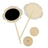 Décoration de fête 10pcs / lot créatif en dentelle creuse en dentelle noire de tableau noir avec des panneaux de direction du mariage de siège rond