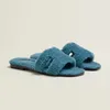 Женские модные сдвиги Slides Flat Slippers Designer роскошные меховые резиновые сандалии зимние теплые мулы причинно -следственные лоферы
