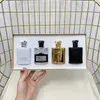 Büyüleyici tasarımcı 30ml 4pcs koku eau de parfum sprey kolonya makyaj seti toplama mat ruj 15ml parfüm 3, 1 kozmetik kiti kadınlar için hediye kutusu ile