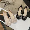 Chaussures habillées 2024 pour femmes pompes de la France France scintiller Bowknot Casual High Heels Ladies Party