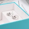 Pendientes de sementales Zirconia Numerales Romanos Doble Círculo Titanio Acero Aparrato de boda de la boda