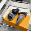 클래식 디자이너 슬리퍼 패션 럭셔리 유니essurex Bom Dia Flat Comfort Mule Summer Beach Sandals Buckle Buckle Sole 남성 여성 슬라이딩 컴포트 플랫 슬리퍼