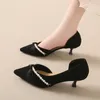 Chaussures habillées STRAP PERL Talons du milieu Femme Black PU Cuir Slip-on Pospers Pospers Pumps Femme 2023 AUTOMNE FILLE Talon