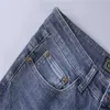 Jeans para hombres Versión alta versel de jeans diseñadores pantalones clásicos pantalones casuales bordados pantalones de moda de talla planta jeans rectas 29-42n8d3